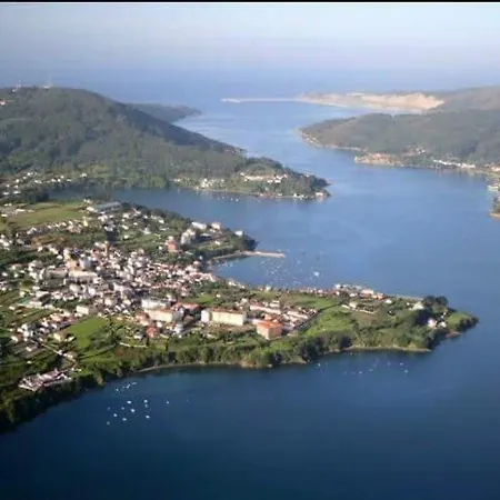 Habitacion, Bano Y Sala Privados En Mugardos