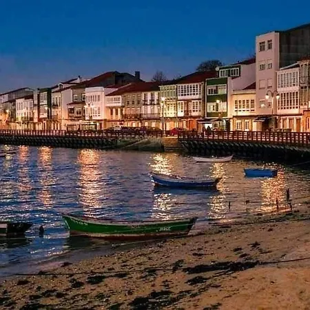 Habitacion, Bano Y Sala Privados En * Mugardos