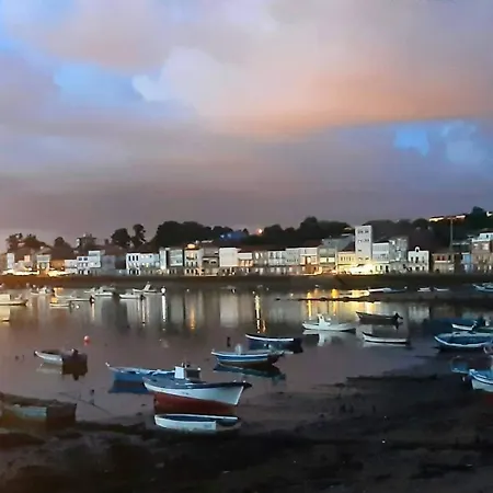 Habitacion, Bano Y Sala Privados En Mugardos