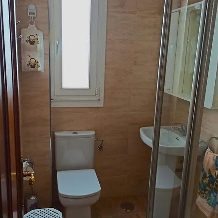 Habitacion, Bano Y Sala Privados En *