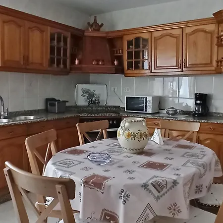 Habitacion, Bano Y Sala Privados En Accommodatie bij particulieren *